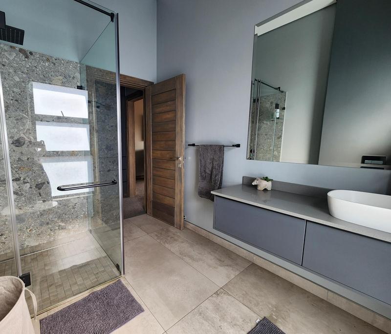 5 Bedroom Property for Sale in Heron Banks Golf Estate Free State